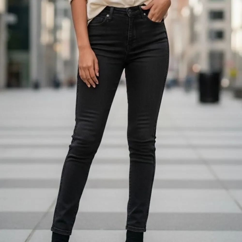 DENIZEN Women's High Rise Ankle Skinny Stretchy Black Wash Jeans - Size: 6